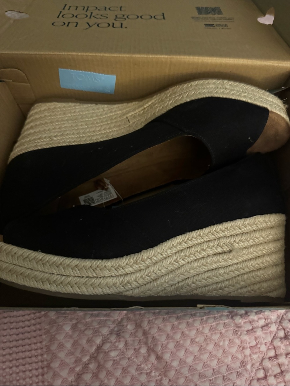 Women's Toms Rania Black Canvas Slip On Shoes Size 9 New In Box with Tags
